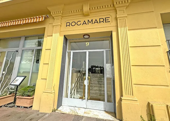 Promenade Holiday - Rocamare Promenade